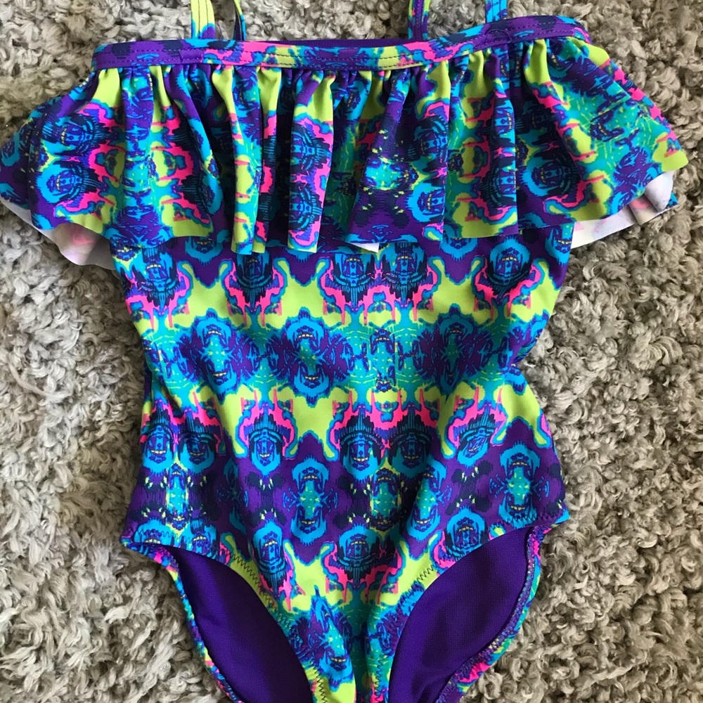 Girl’s size 7/8 bathing suit